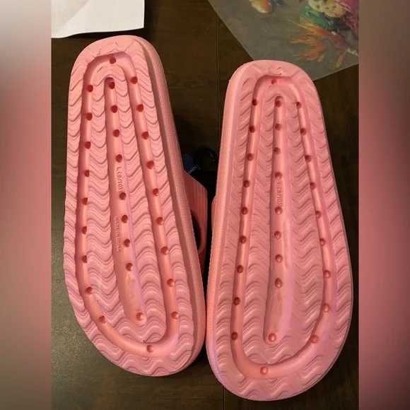 Erin's Garden Pink Comfort Sandals NWT - Picture 4 of 5